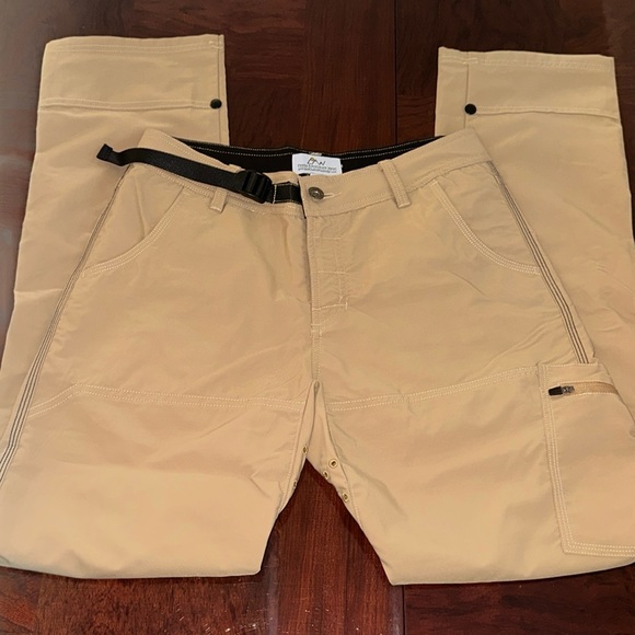 Peeks Adventure Wear Pants - Peeks Adventure Wear *NWOT* Women’s Khaki Hiking Pants